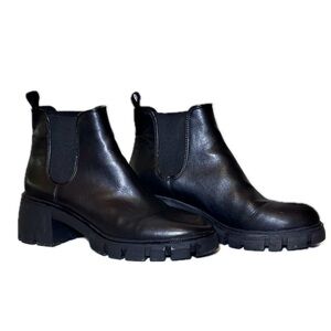 Steve Madden Howler Chelsea Boots Lug Sole Women’s